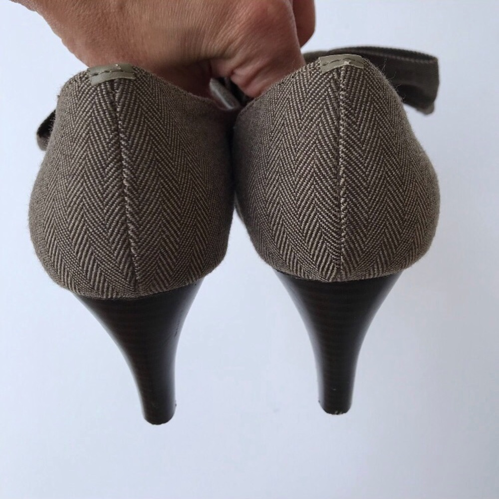 Gorgeous Ann Marino Bow Top Heels - Picture 4 of 9